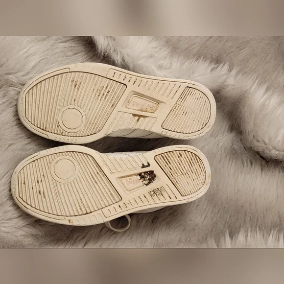 ADIDAS Postmove Basketball Runners - Picture 14 of 15